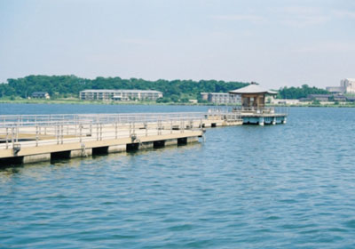 �R���N���[�g�t���[�g