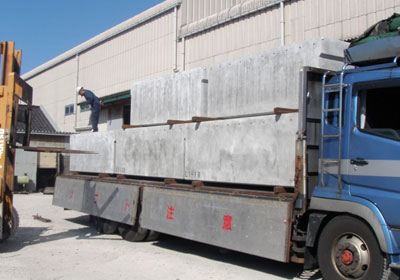 �R���N���[�g�t���[�g