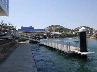 �V���ݕ����V���F�R���N���[�g�t���[�g