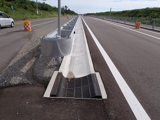 �̂Ɨ��R�C��:���[���h�K�b�^