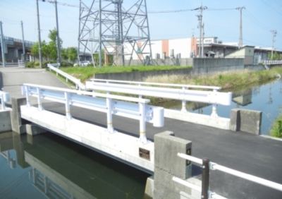 ��m���˂��ւ��H��